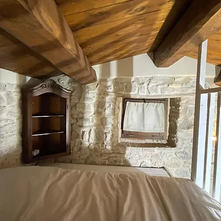 Prázdninový dům Vittoria -country House-il Fienile *